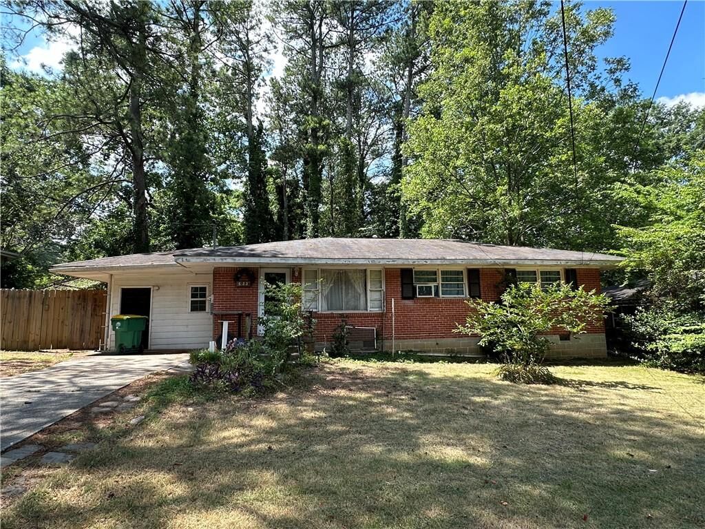 Property Photo: 633 Brookwood Drive GA 30297