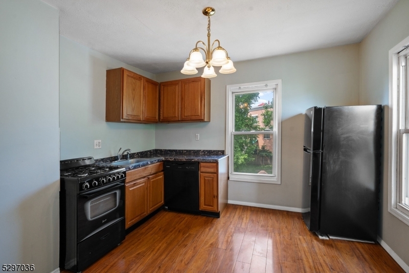 Property Photo:  408 S Elmer St  NJ 07090 