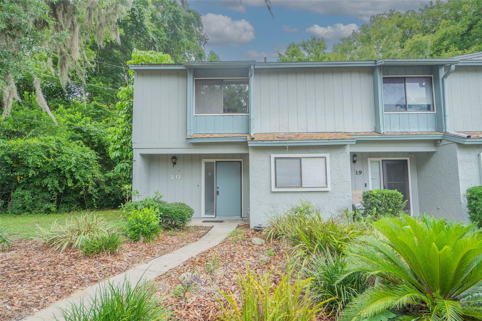 Property Photo:  20 Fair Oaks Circle  FL 32174 