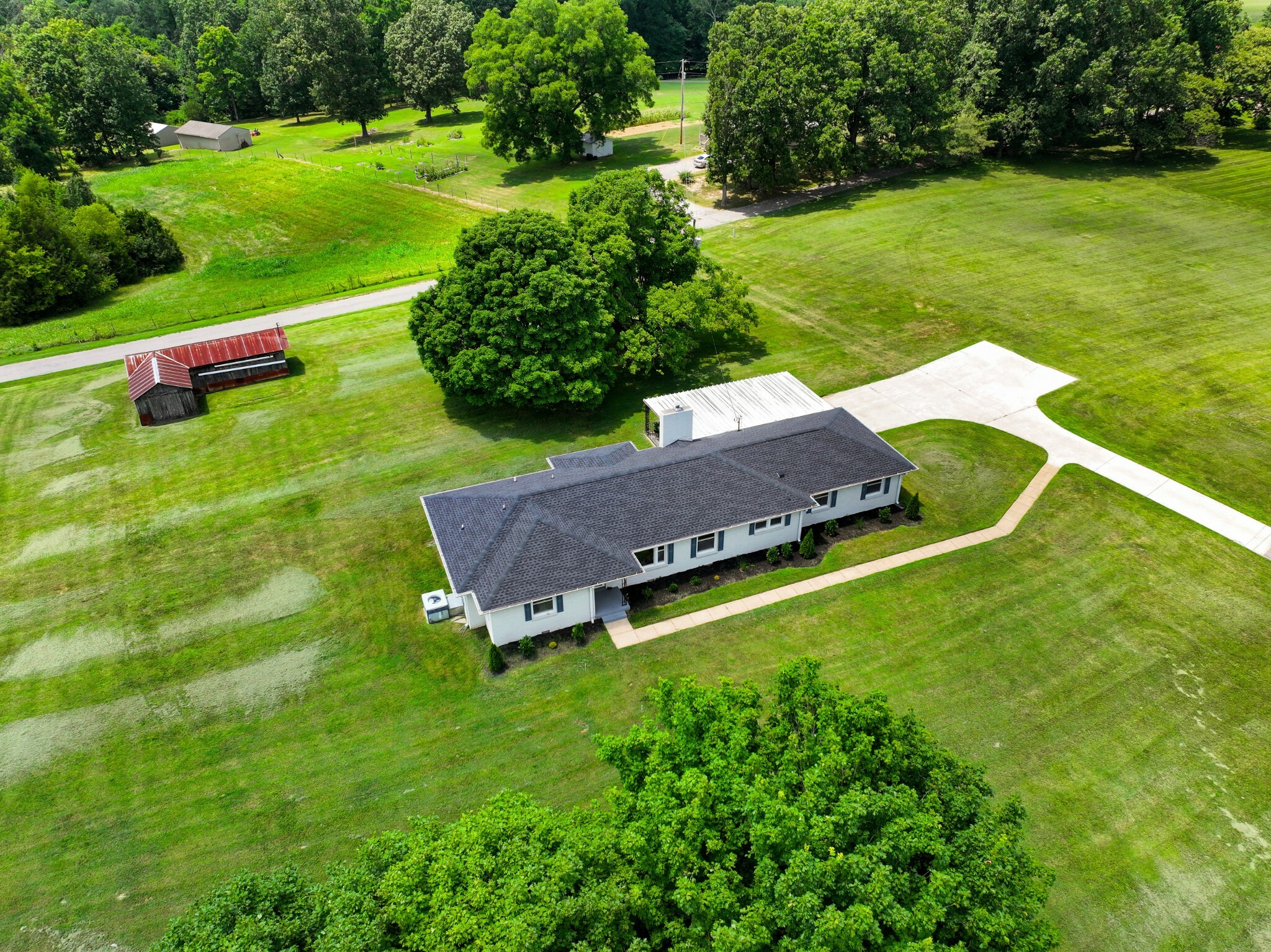 Property Photo:  3388 Highway 48  TN 37052 