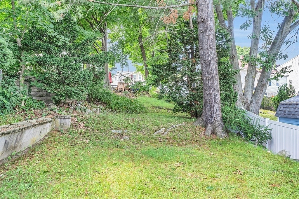 Property Photo:  44 Lakeview Terrace  MA 02451 