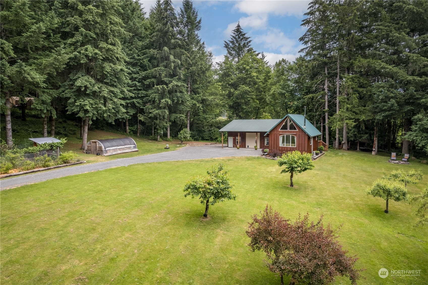 Property Photo:  106 N Hendrickson Road  WA 98593 