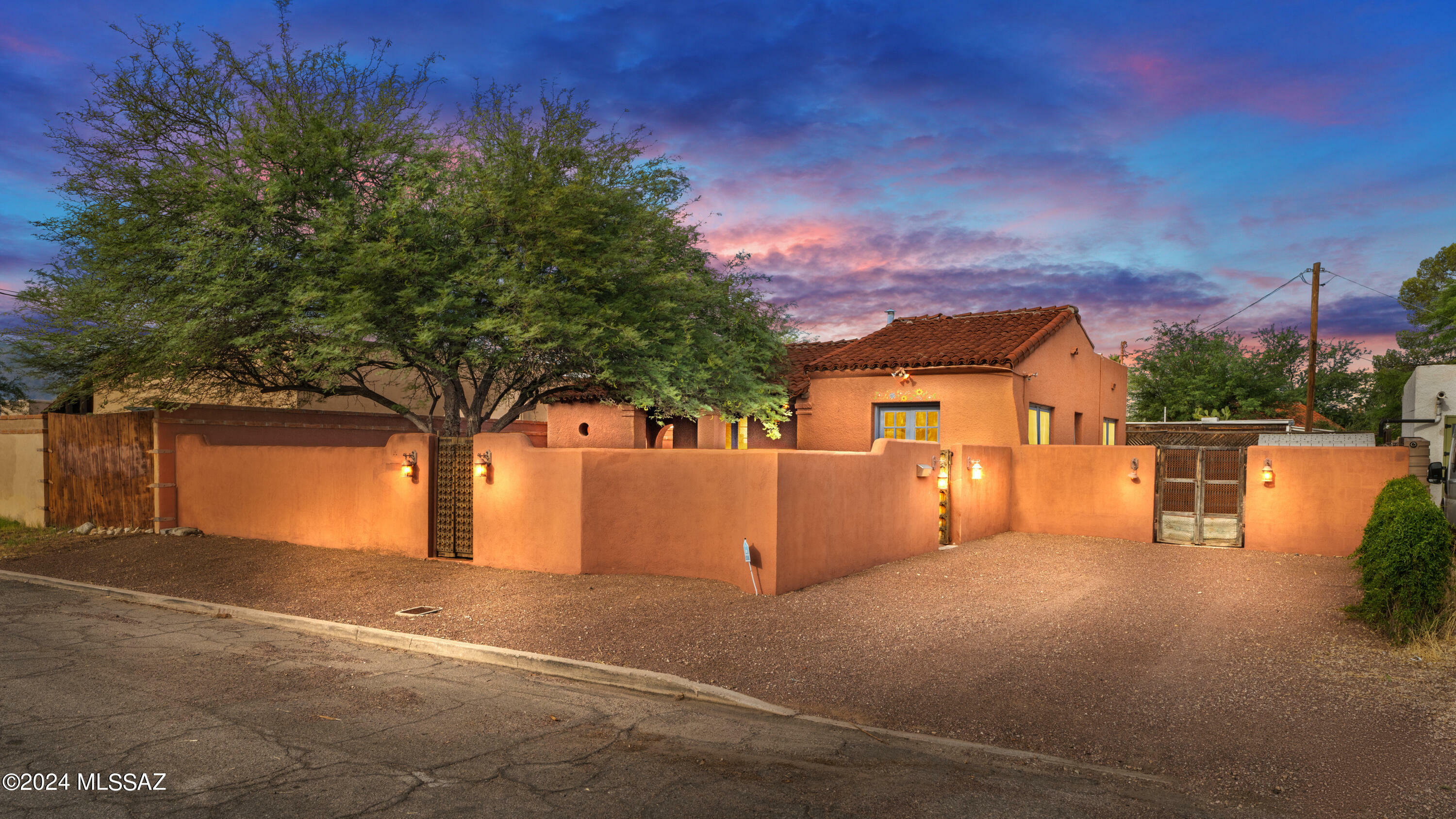 Property Photo:  1136 N Norton Avenue  AZ 85719 