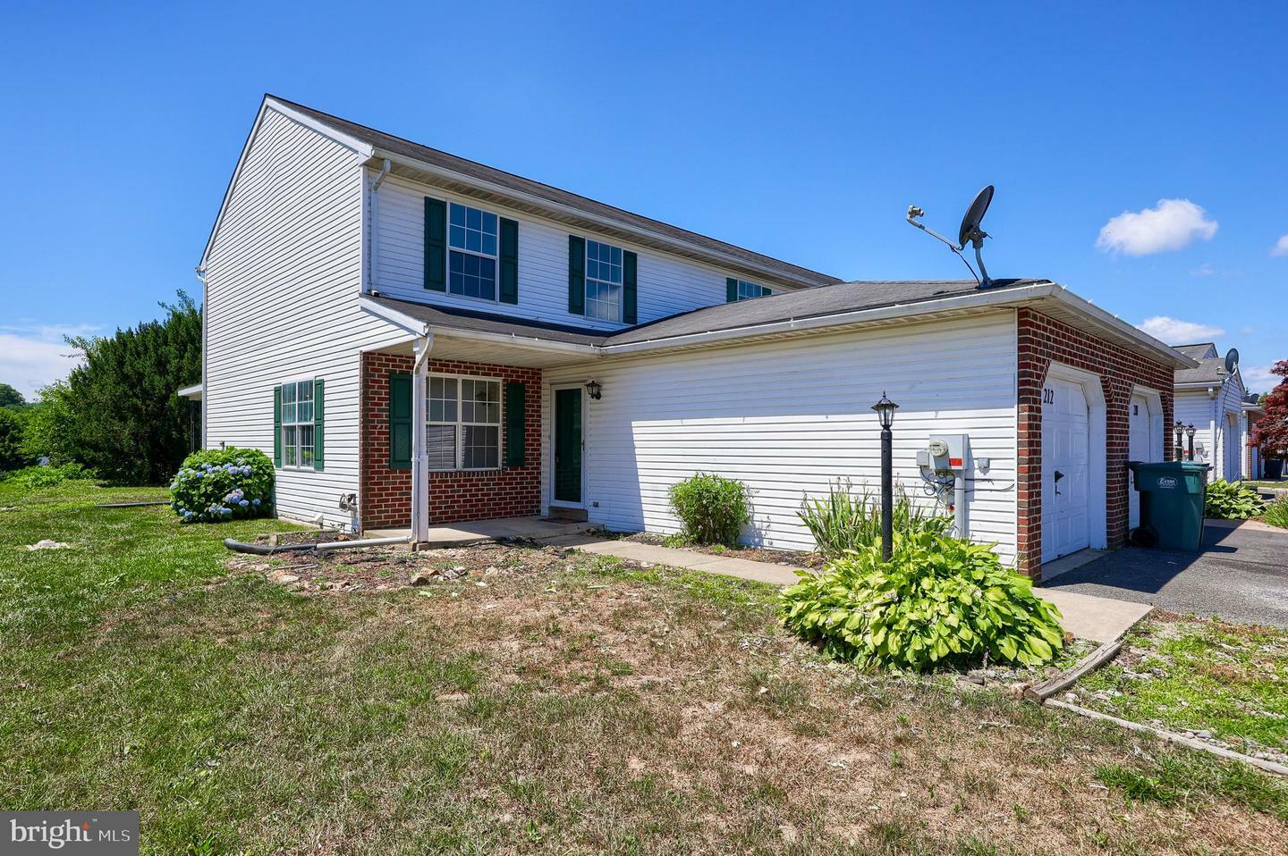 Property Photo:  212 Groffdale Road  PA 17566 