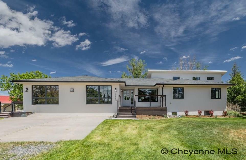 Property Photo:  1810 Eagle Dr  WY 82009-2916 