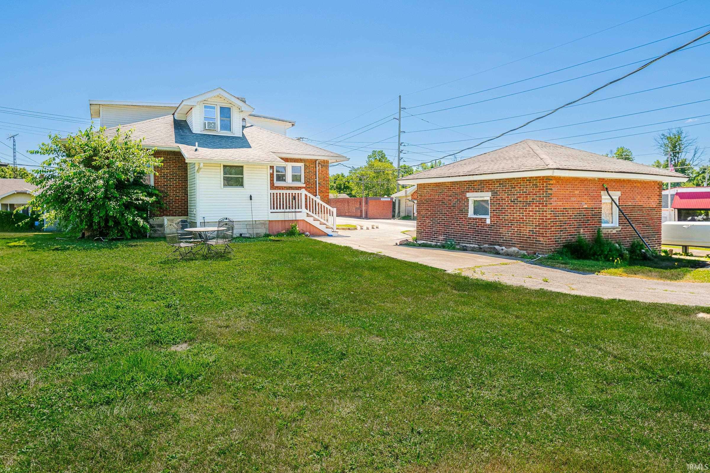 Property Photo:  2743 Washington Avenue  IN 47421 