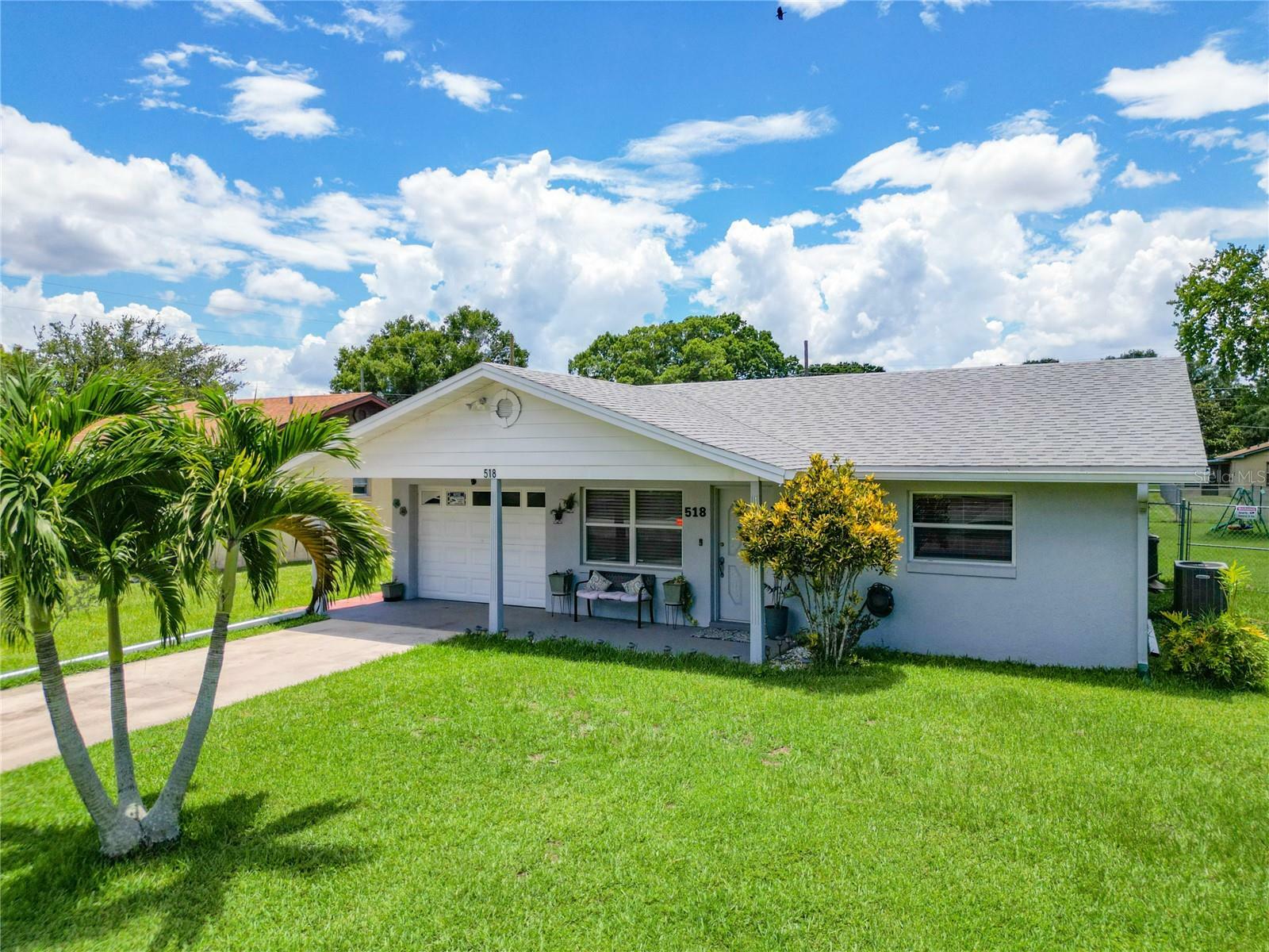 Property Photo: 518 Montana Avenue FL 34769