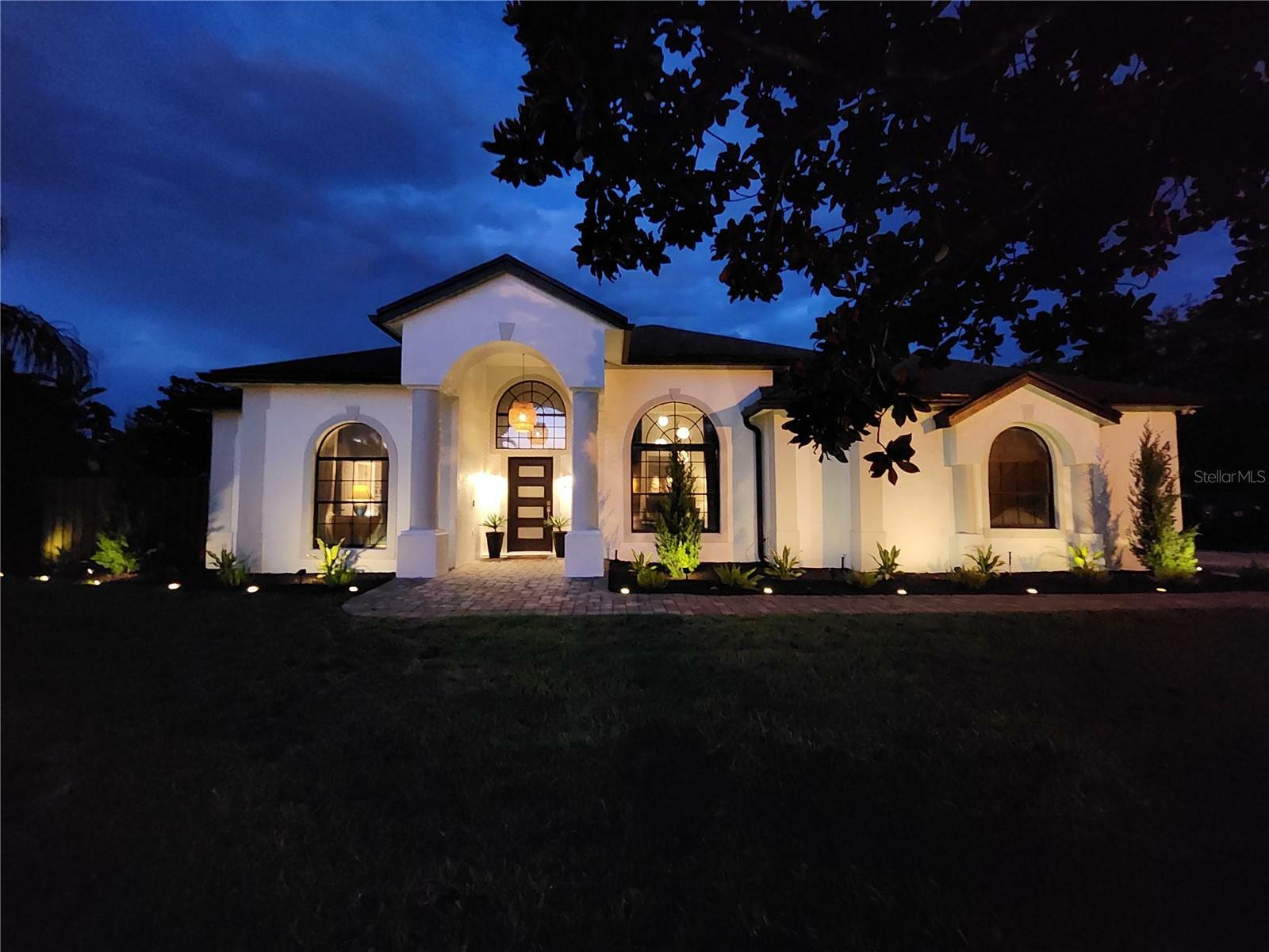 Property Photo: 4226 Belle Grove Court FL 32812