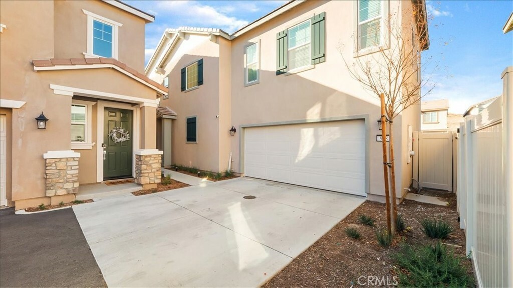 Property Photo:  908 Maya Crossing  CA 92530 