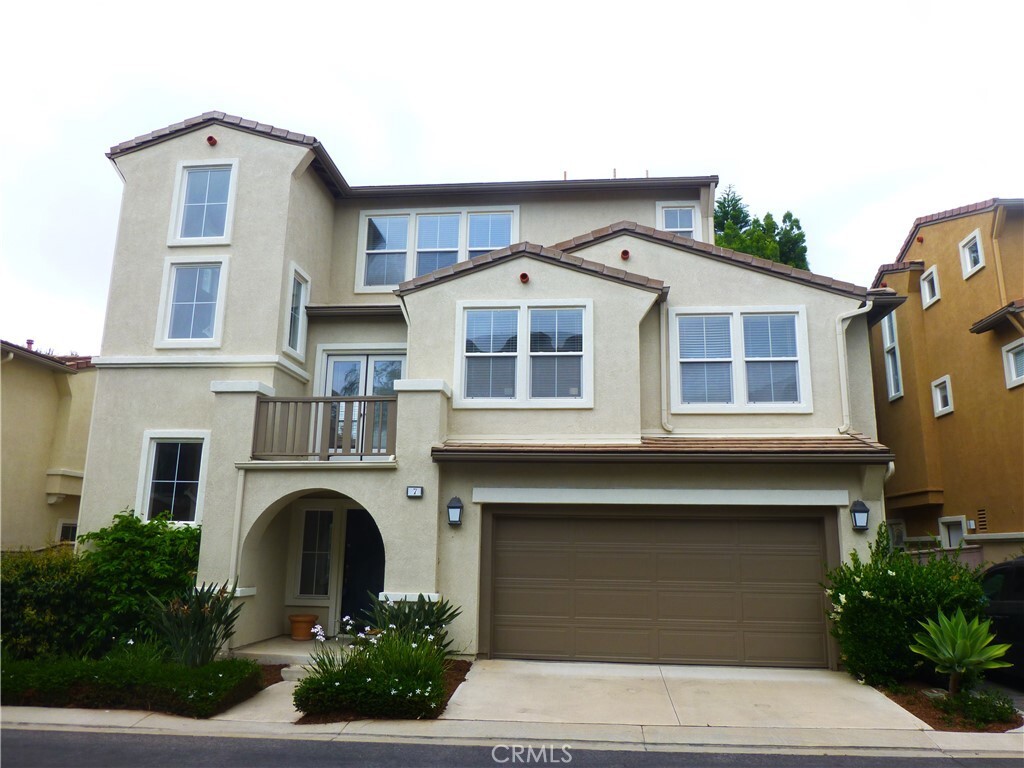 Property Photo:  