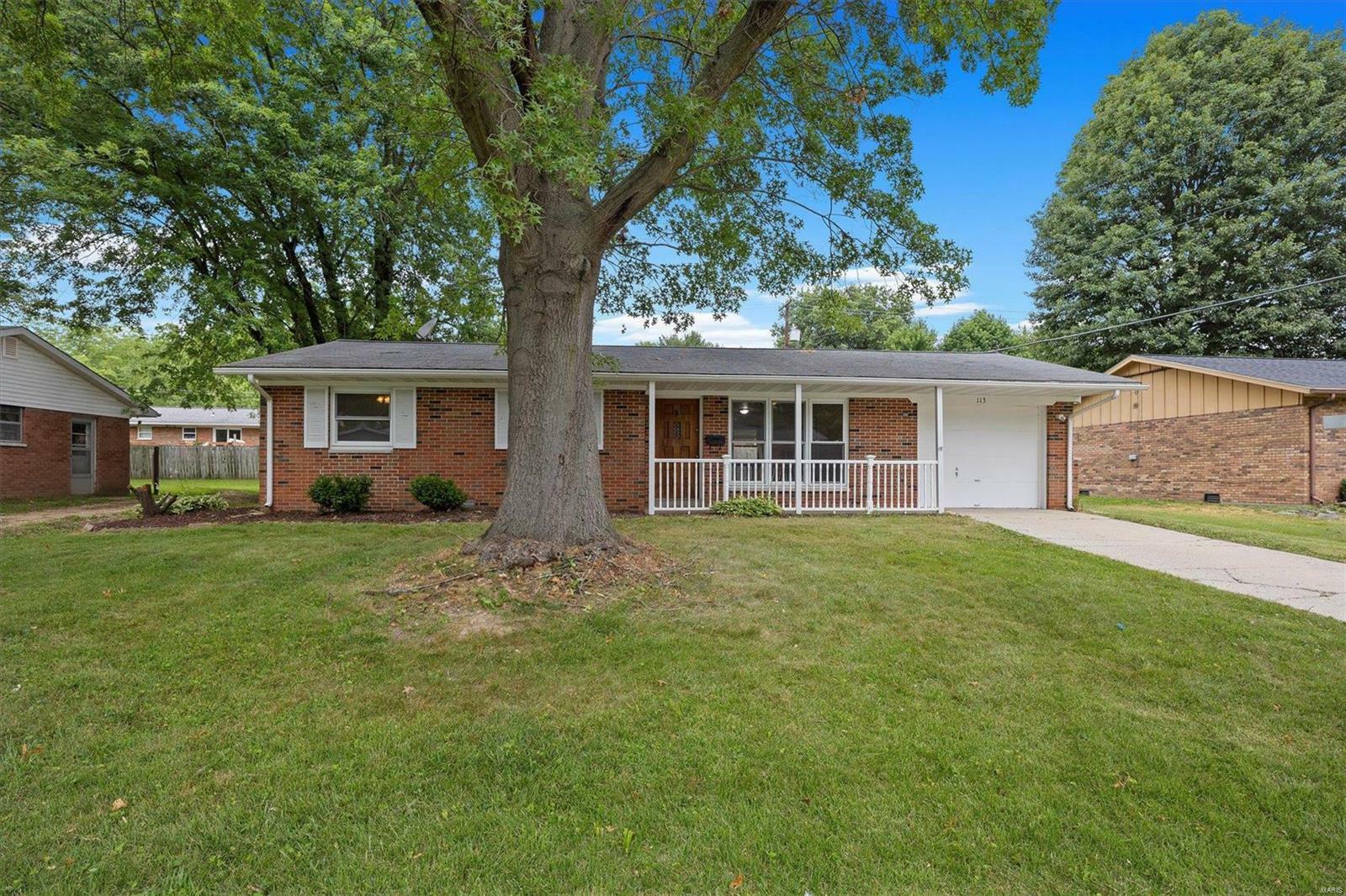 Property Photo:  113 Bobbie Drive  IL 62226 