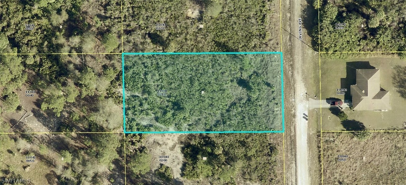 Property Photo:  717 Irving Avenue  FL 33972 