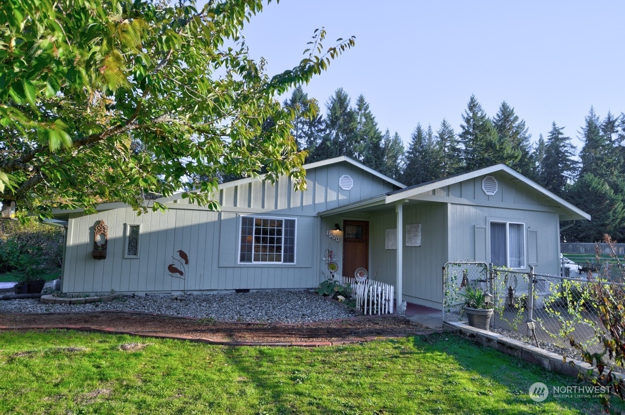 Property Photo:  1500  Rockcress Drive SE  WA 98513 