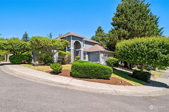 Property Photo:  11824 SE 321st Place  WA 98092 