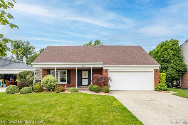 Property Photo:  21911 River Road  MI 48080 