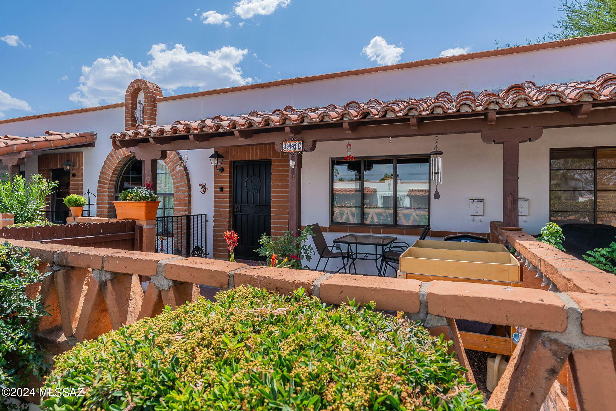 Property Photo:  146 S Paseo Quinta C  AZ 85614 