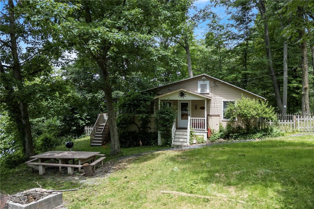 Property Photo:  189 Nut Ridge Road  NY 14882 