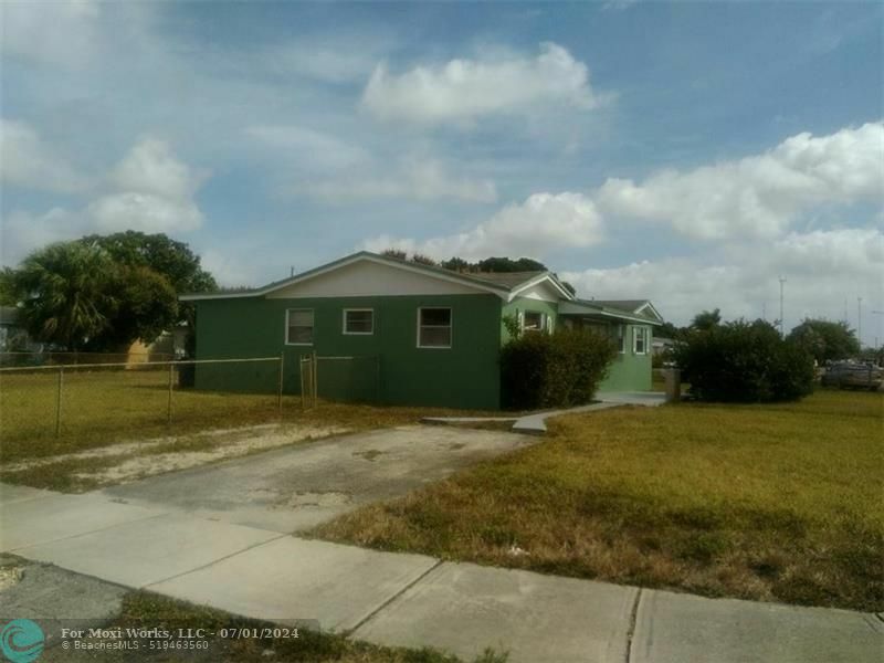 Property Photo:  2951 NW 208th Ter  FL 33056 