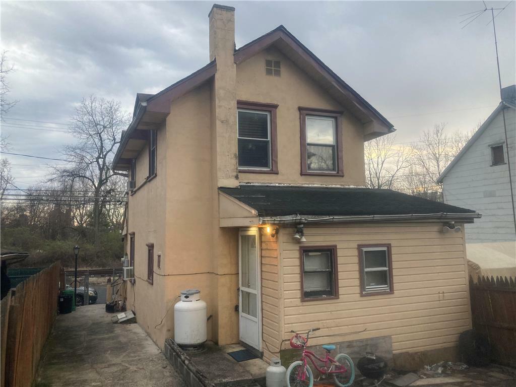 Property Photo:  513 North Bradford Street  PA 18109 