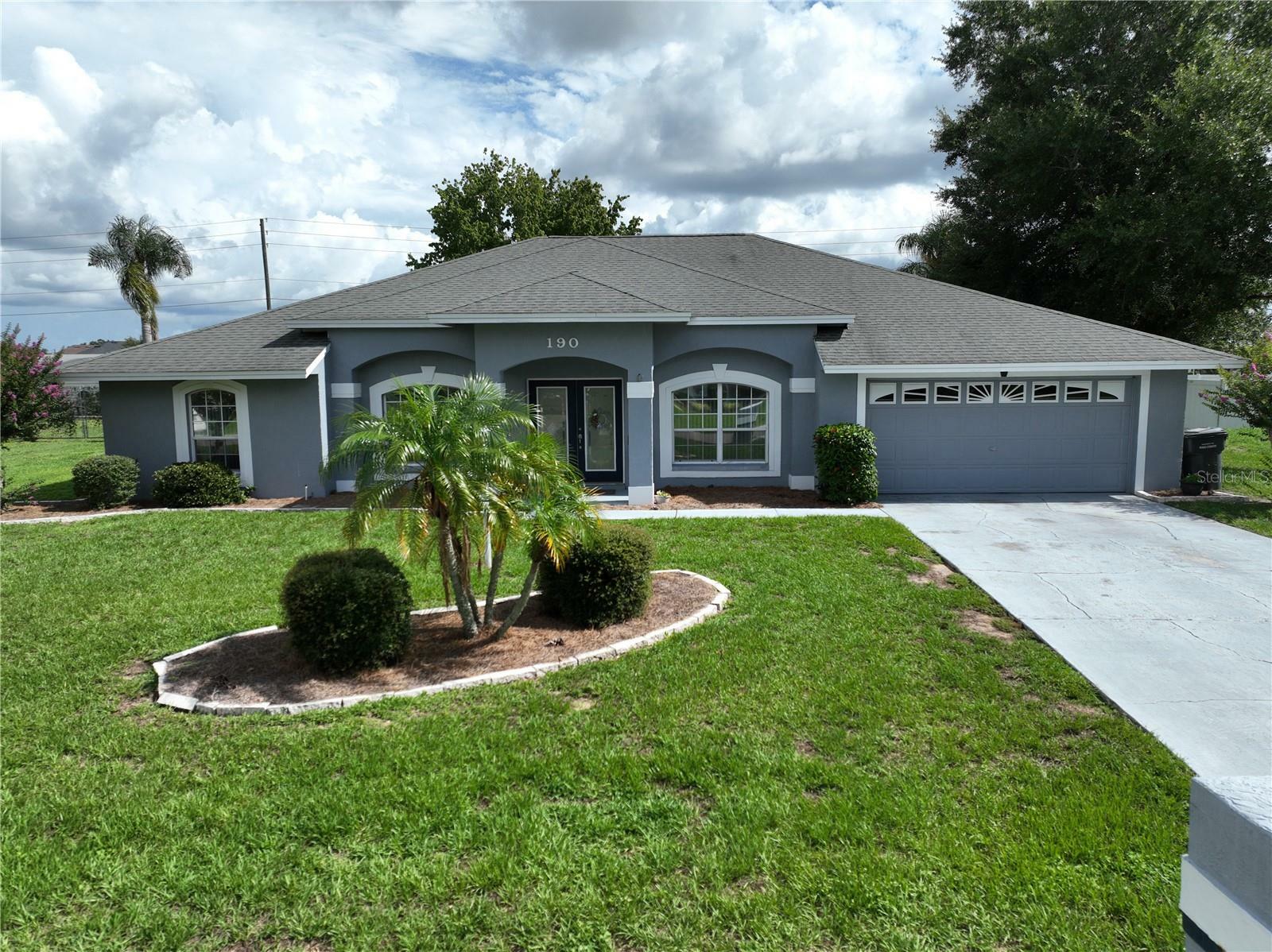 Property Photo:  190 Avery Dr W  FL 33823 