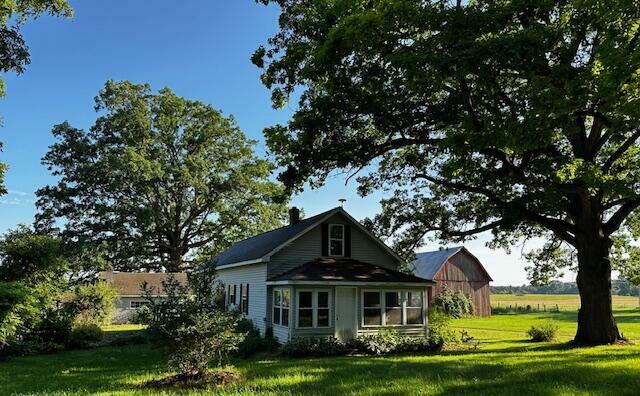 Property Photo:  7727 E Loop Rd  MI 49421 