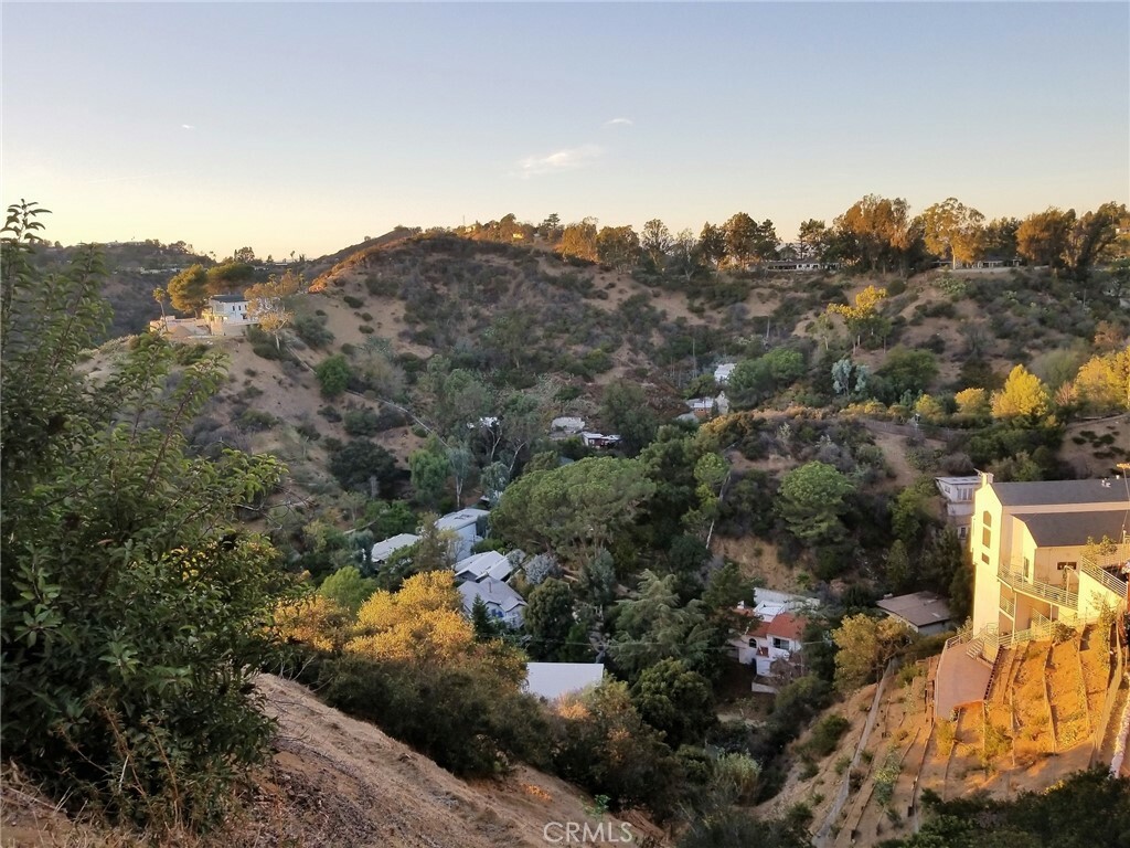 Property Photo:  2537 Woodstock Road  CA 90046 