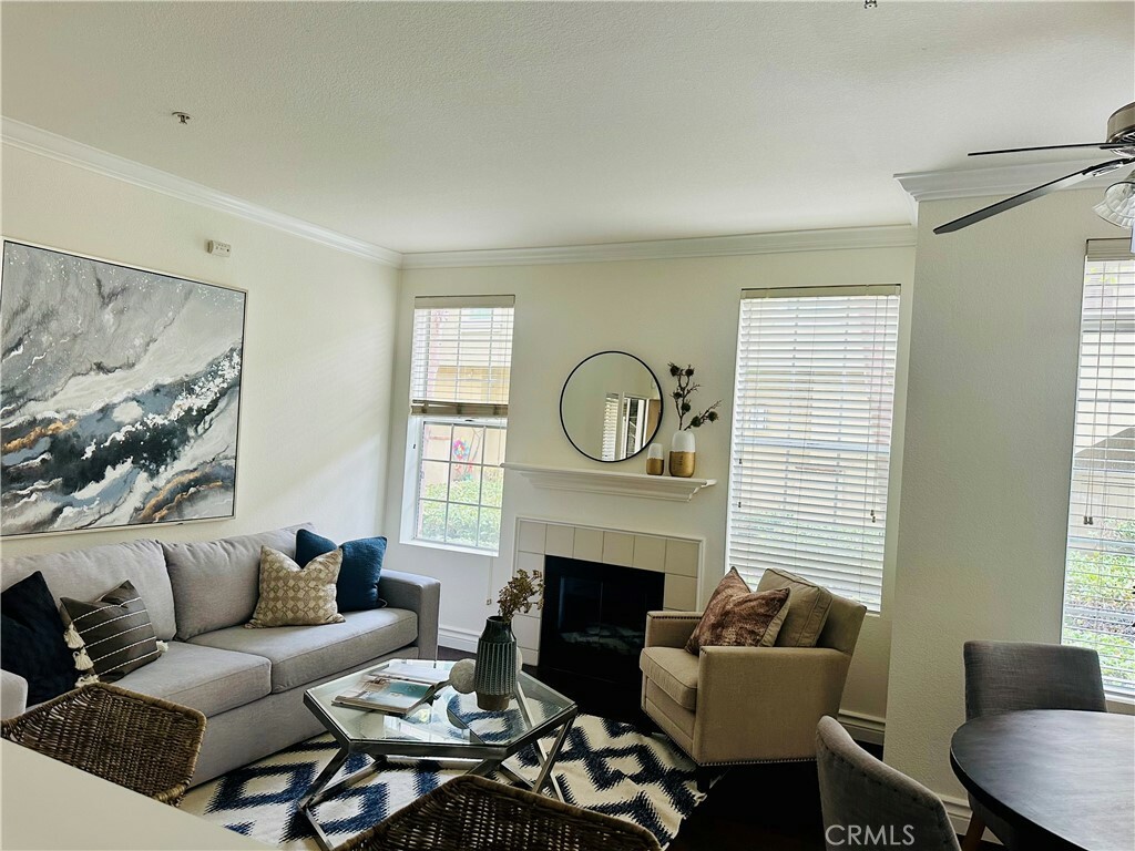 Property Photo: 129 Gallery Way CA 92782