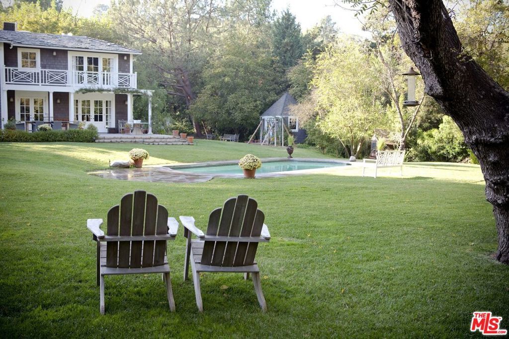 Property Photo: 3326 Fryman Road CA 91604