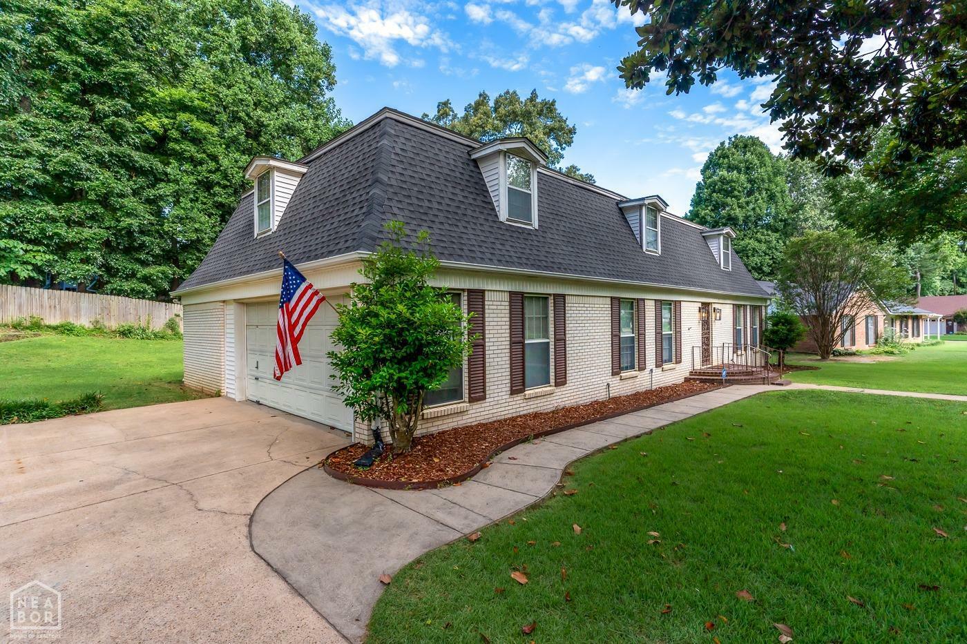 Property Photo:  2505 Twin Oaks Avenue  AR 72401 