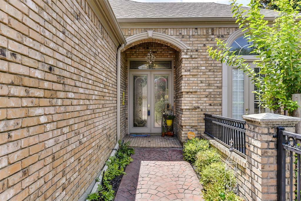 Property Photo:  1000 Villa Drive  TX 76120 