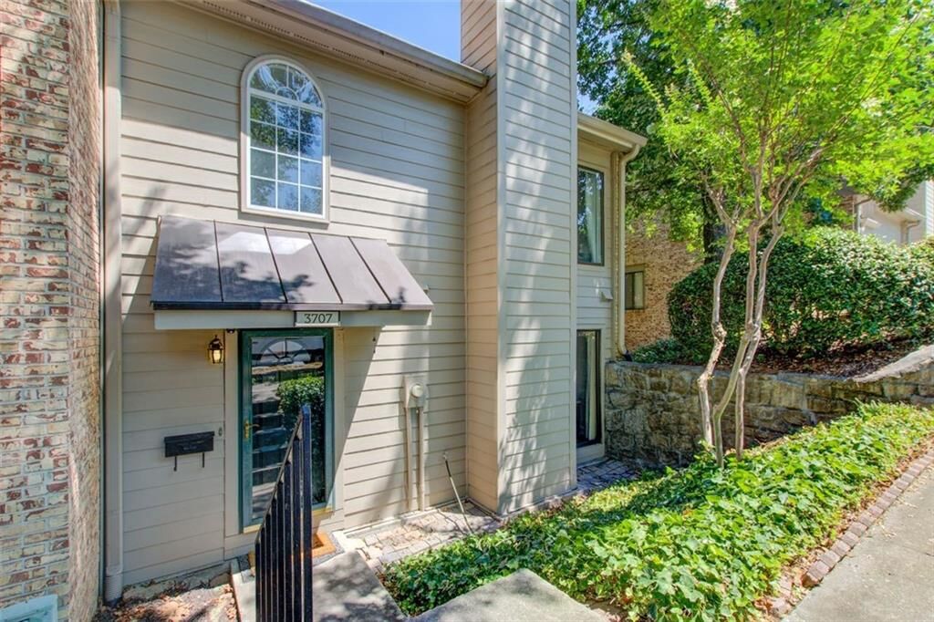Property Photo:  3707 Stonewall Circle SE  GA 30339 