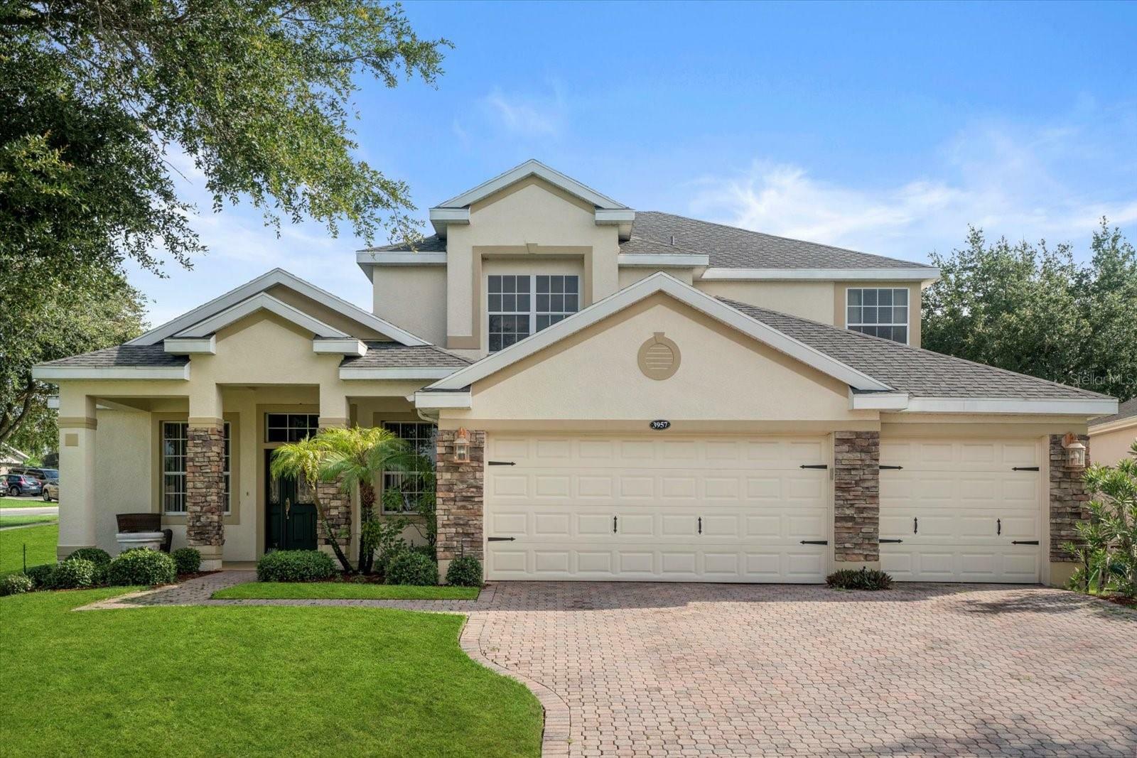 Property Photo: 3957 Derby Glen Drive FL 34711