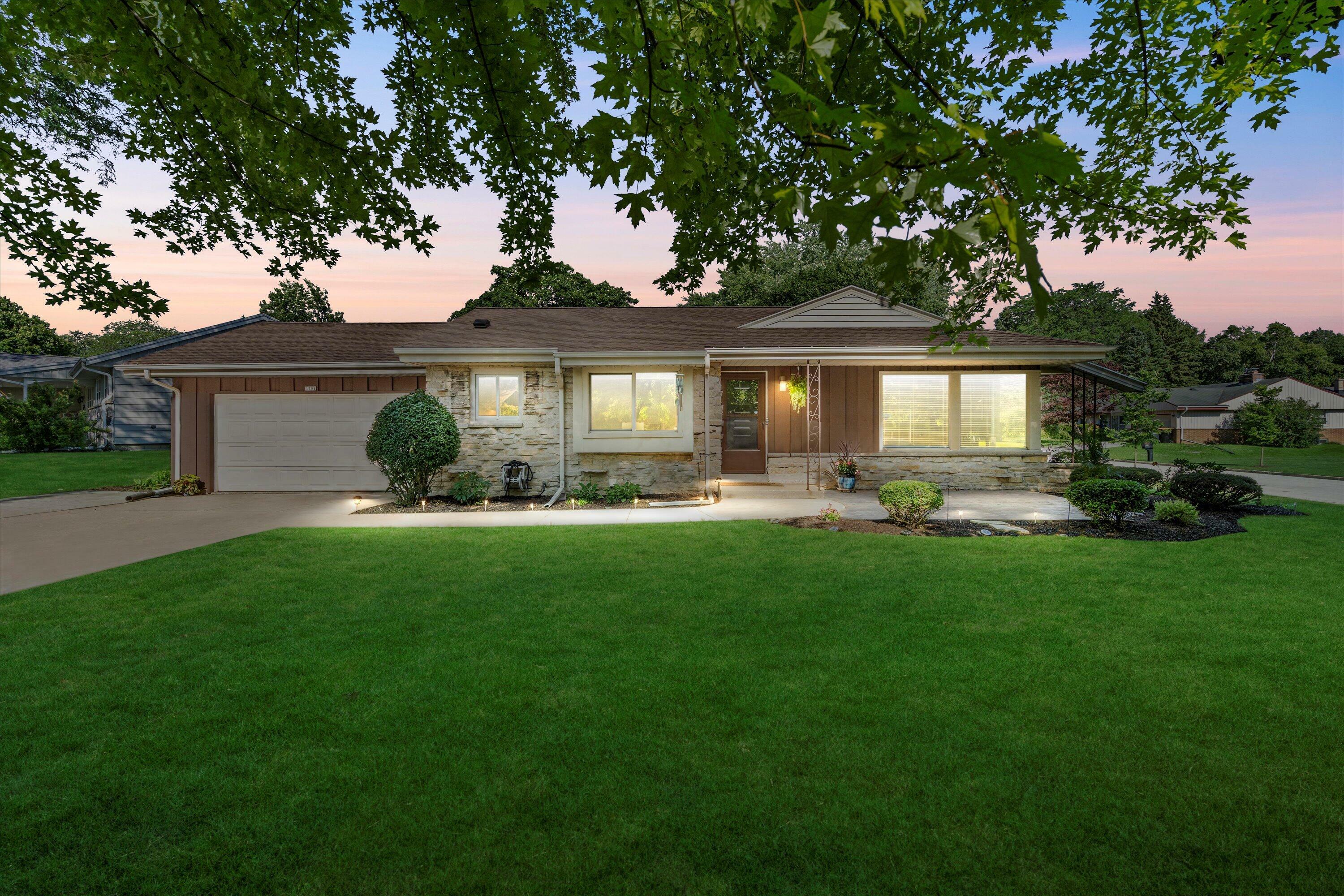 Property Photo:  4708 N Parkside Dr  WI 53225 