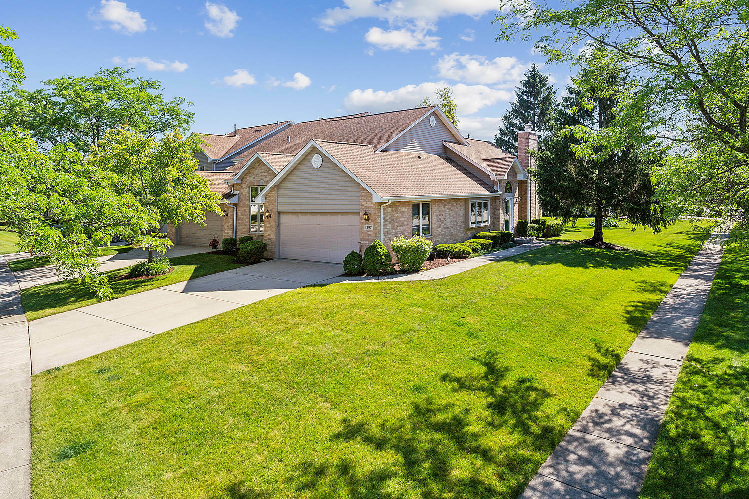 Property Photo:  1297 Arbor Drive  IL 60439 