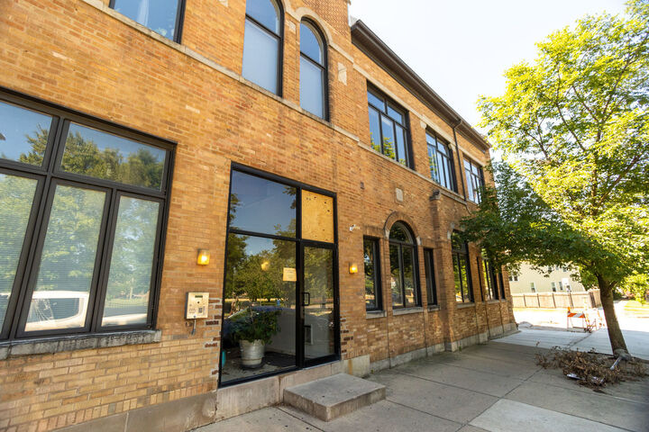 7377 N Rogers Avenue 101  Chicago IL 60626 photo