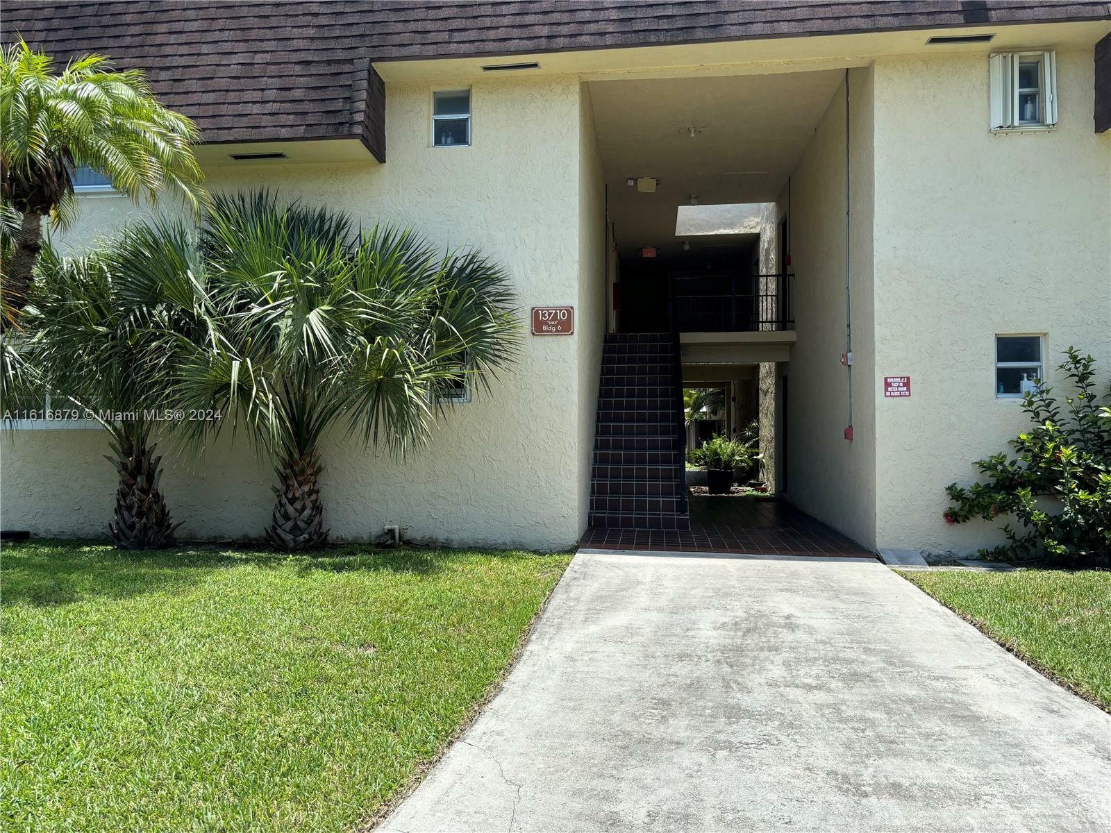 Property Photo:  13710 SW 90th Ave 4  FL 33176 