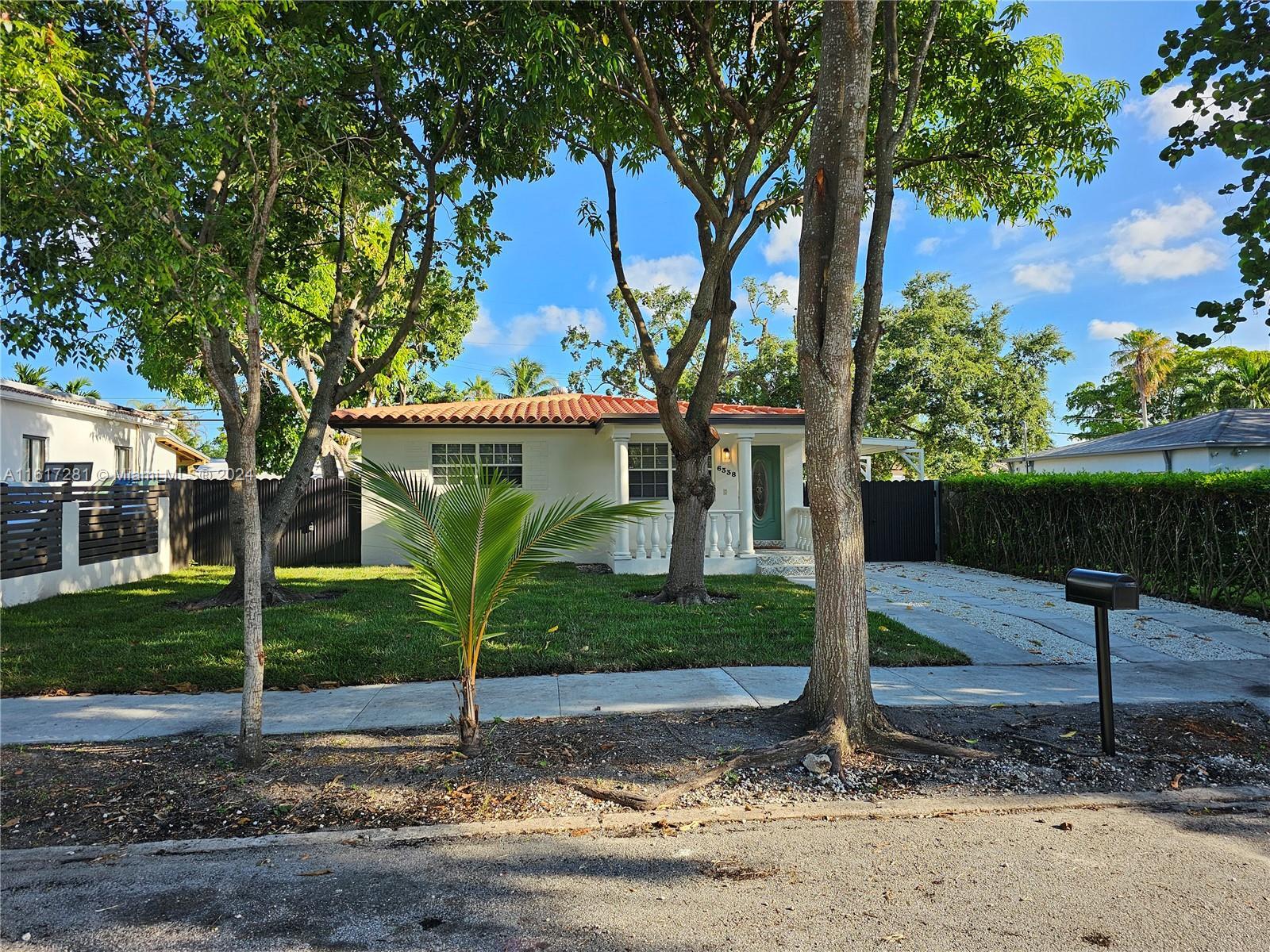 Property Photo:  6338 SW 41st St  FL 33155 