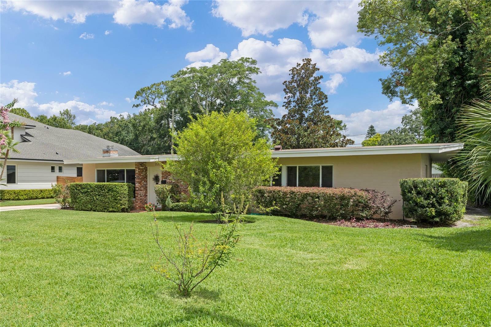 Property Photo:  2131 Sycamore Drive  FL 32789 