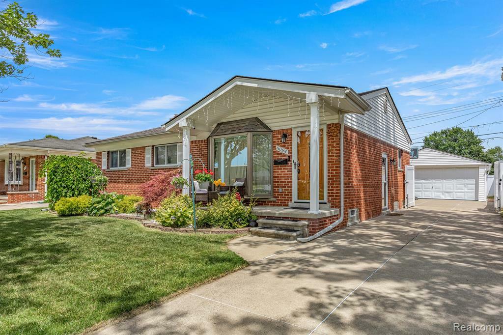 Property Photo: 8094 Arnold Street MI 48127 1217