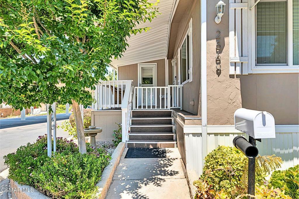 Property Photo:  2569 Thunderbird Drive 112  CA 91362 