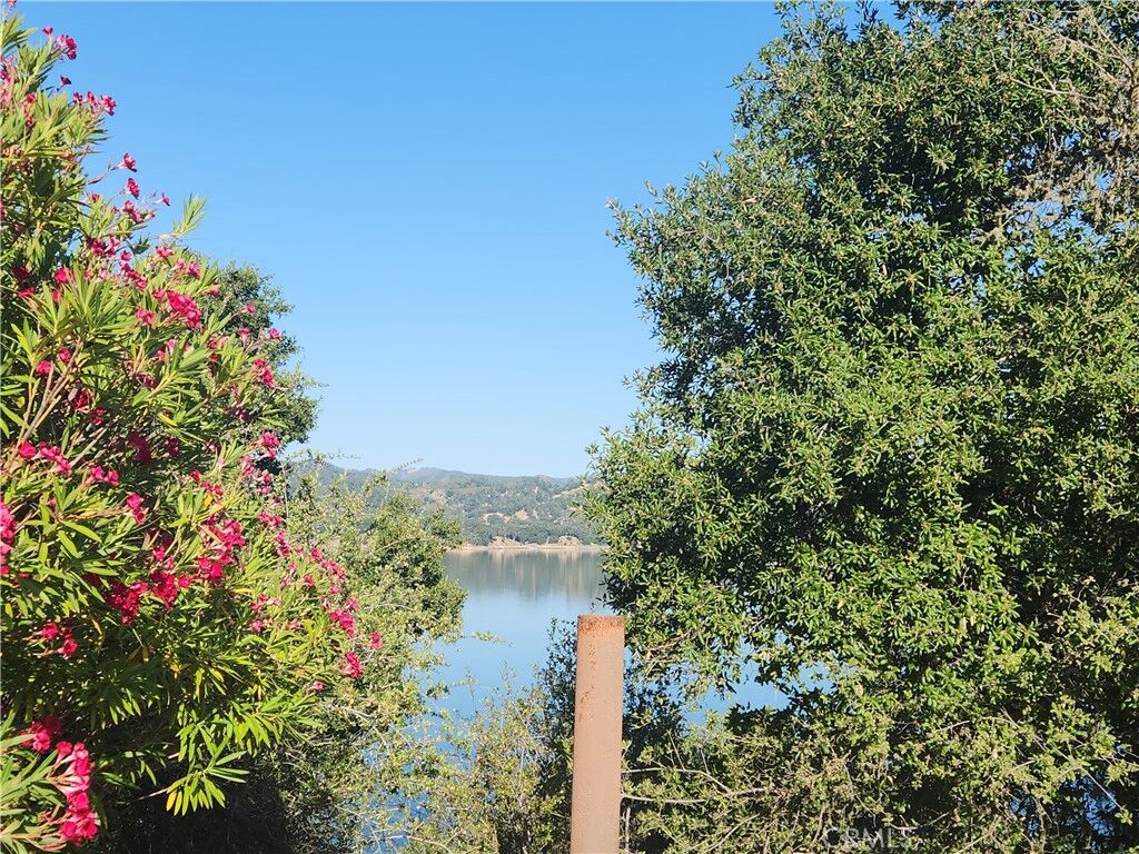 Property Photo:  8139 Smith Point Road  CA 93426 