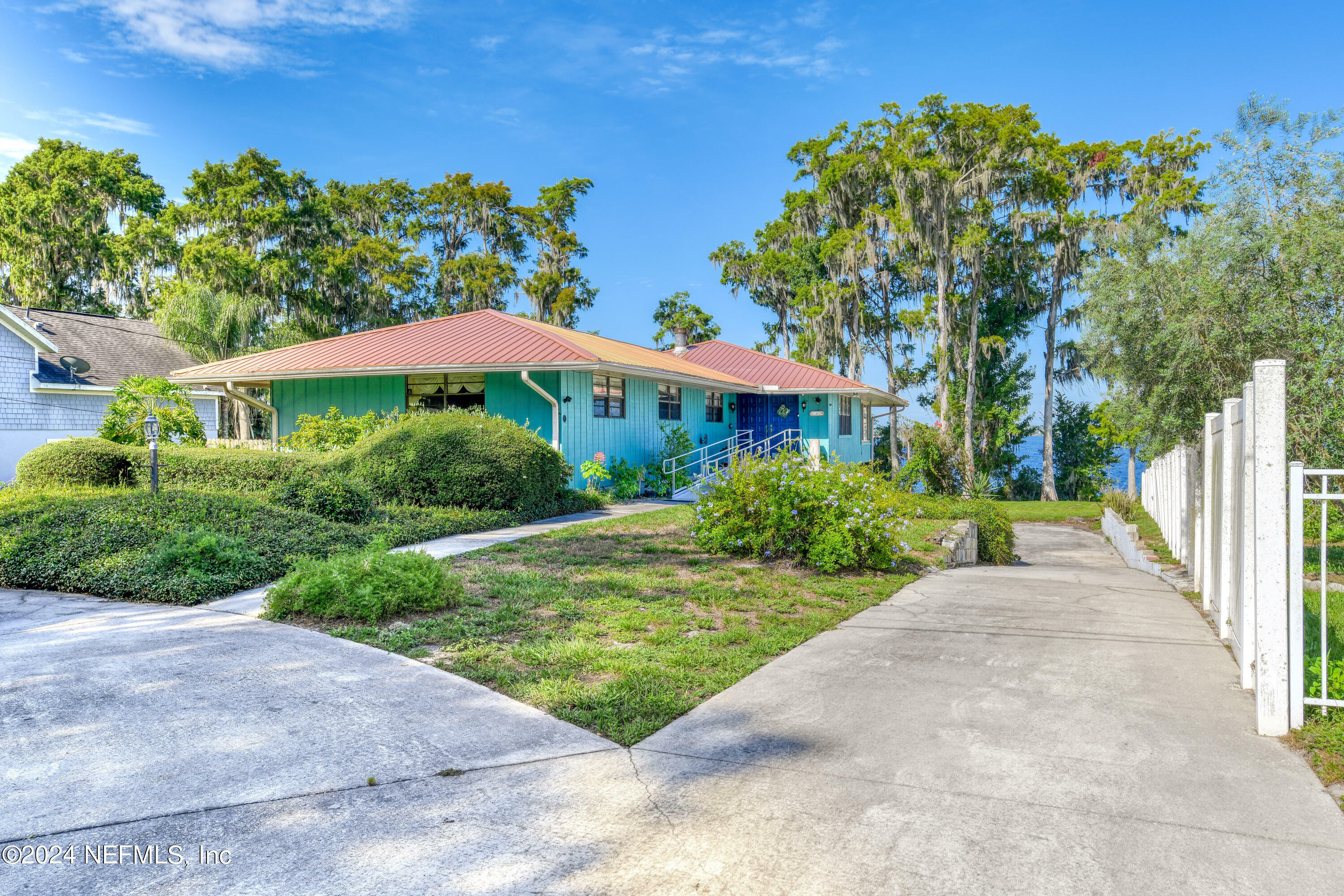 Property Photo:  109 St Johns Boulevard  FL 32131 