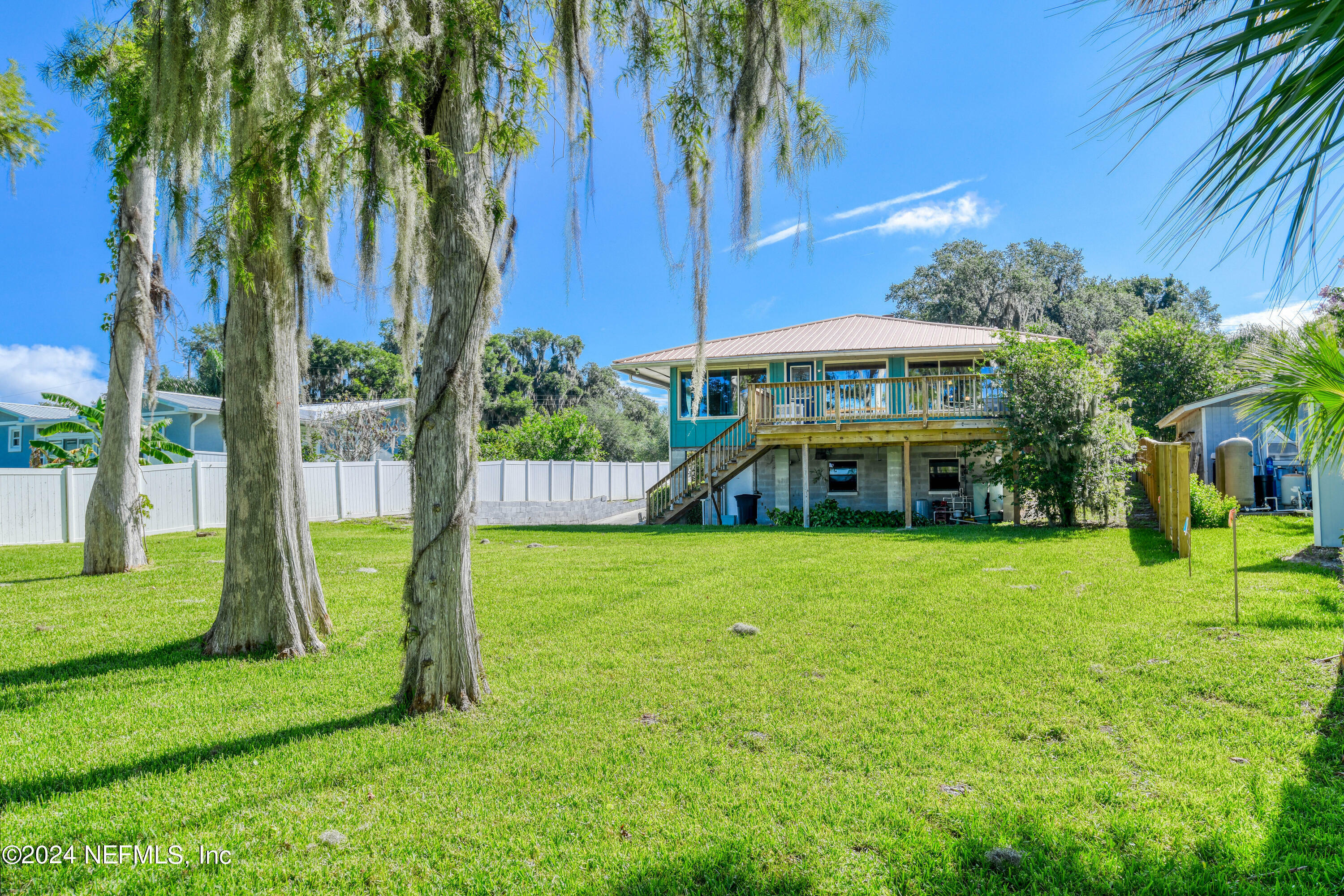 Property Photo: 109 St Johns Boulevard FL 32131
