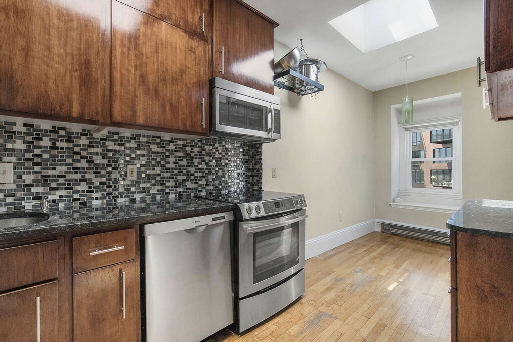 Property Photo: 524 Tremont St 5 MA 02116