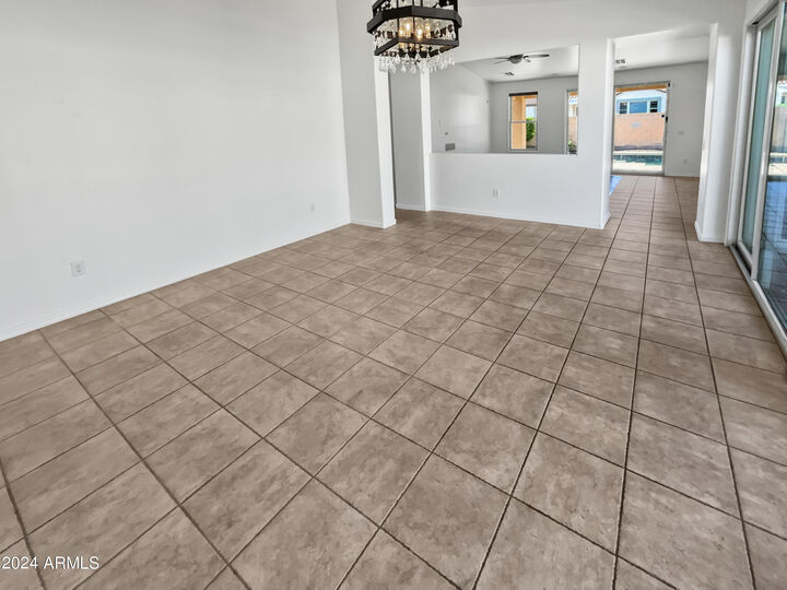 Property Photo:  2436 E Balsam Drive  AZ 85286 