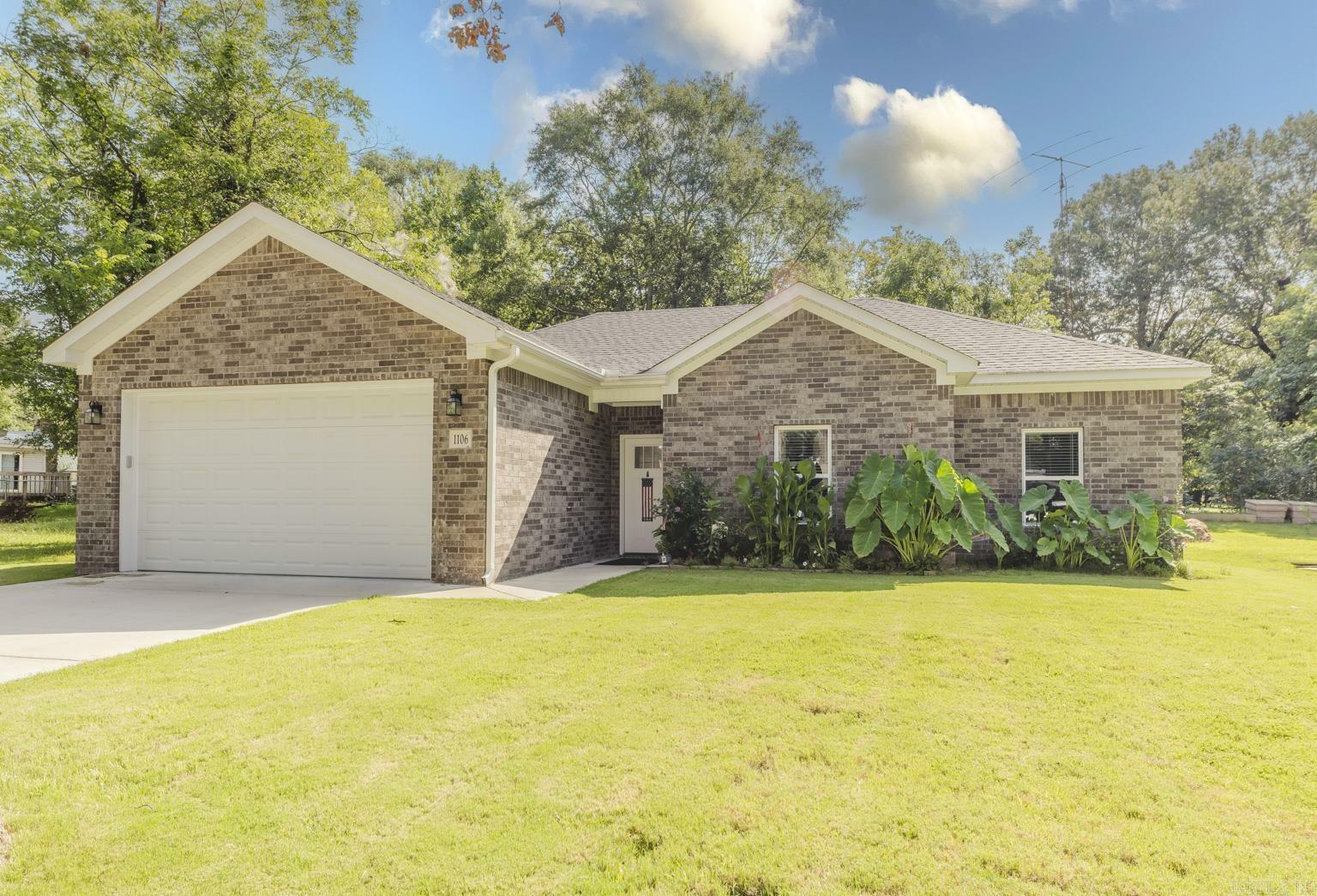 Property Photo:  1106 Ike Street  AR 72015 