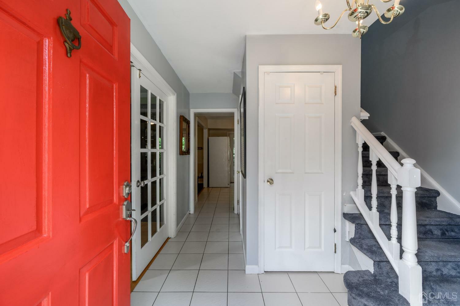 Property Photo:  6 Cartwright Drive W  NJ 08550 