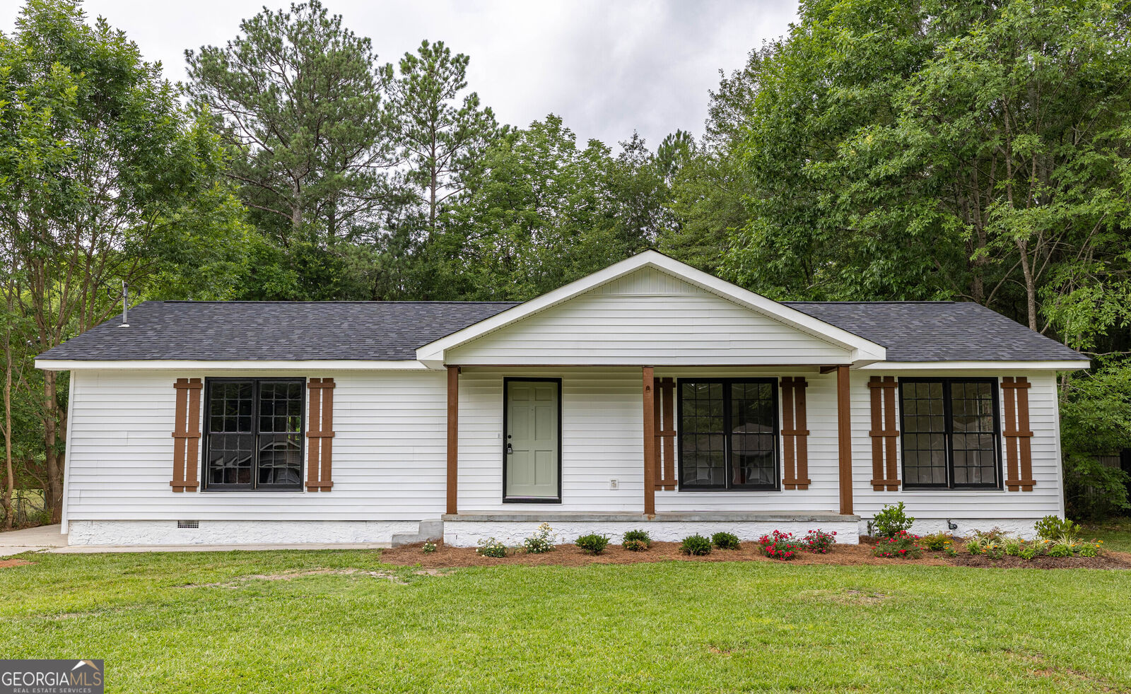 Property Photo: 17 Glenda Drive SW GA 30165