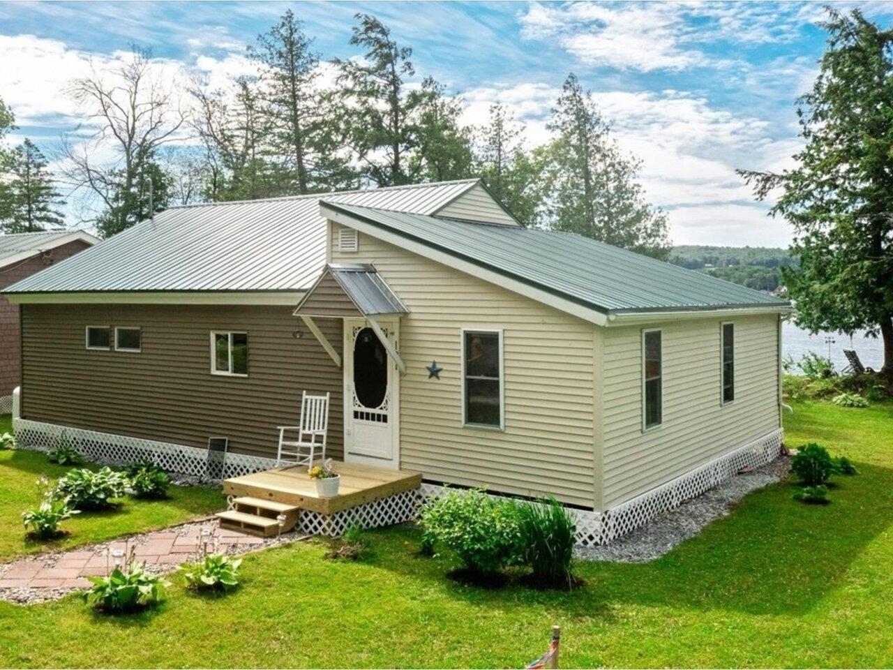 Property Photo:  131 Shore Road  VT 05457 