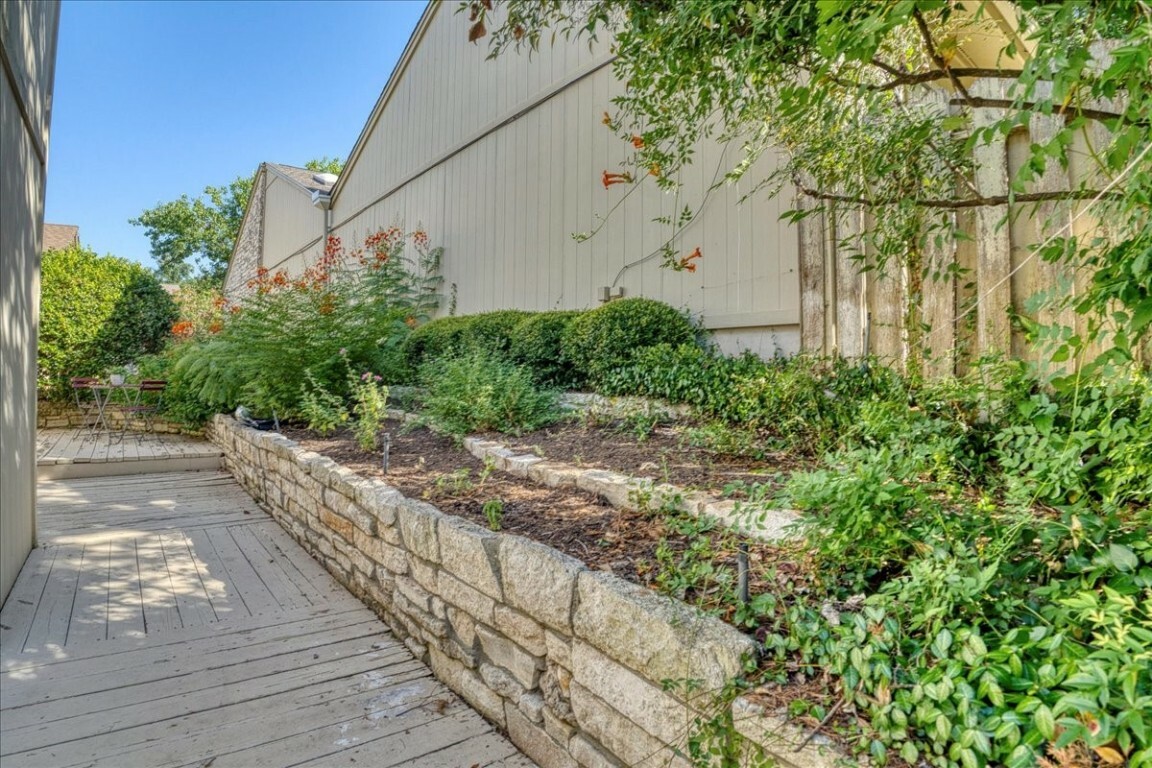 8007 Raintree Place  Austin TX 78759 photo